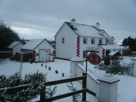 Heeneys Lodge B&B Donegal Town Exterior photo